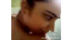 Indian babe gives a hot blowjob Thumb