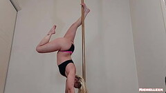 Sexy milf pole dance Thumb
