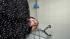 Crossdresser in sexy dress // cumshot Thumb