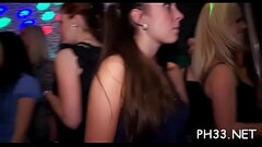 Men in club leaking anyone&rsquo_s pussy and fucking  any one in same time Thumb